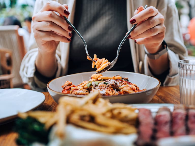 Investigación chilena descubre nuevo mecanismo cerebral que regula la sensación de saciedad