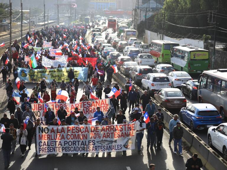 Valparaíso: pescadores protestan en el Congreso Nacional por discusión de la Ley de Fraccionamiento