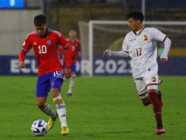 Cristián Leiva aborda la crisis tras el derrumbe de La Roja Sub 17: «Fuimos el país de Sudamérica que más tiempo tuvo parado al fútbol joven»