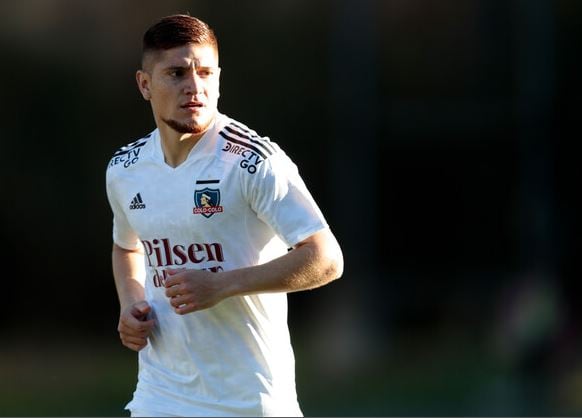Leonardo Gil volverá a ser titular en Colo Colo ante Palestino
