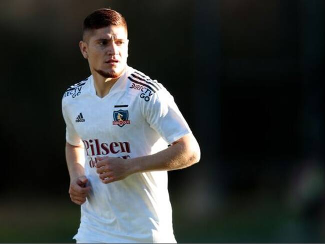 Leonardo Gil volverá a ser titular en Colo Colo ante Palestino