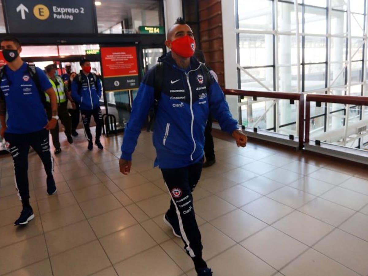 Rumbo a Uruguay: La selección chilena ya se encuentra en el aeropuerto para partir a Montevideo