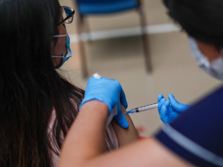 Experta explica baja positividad en Magallanes y Aysén