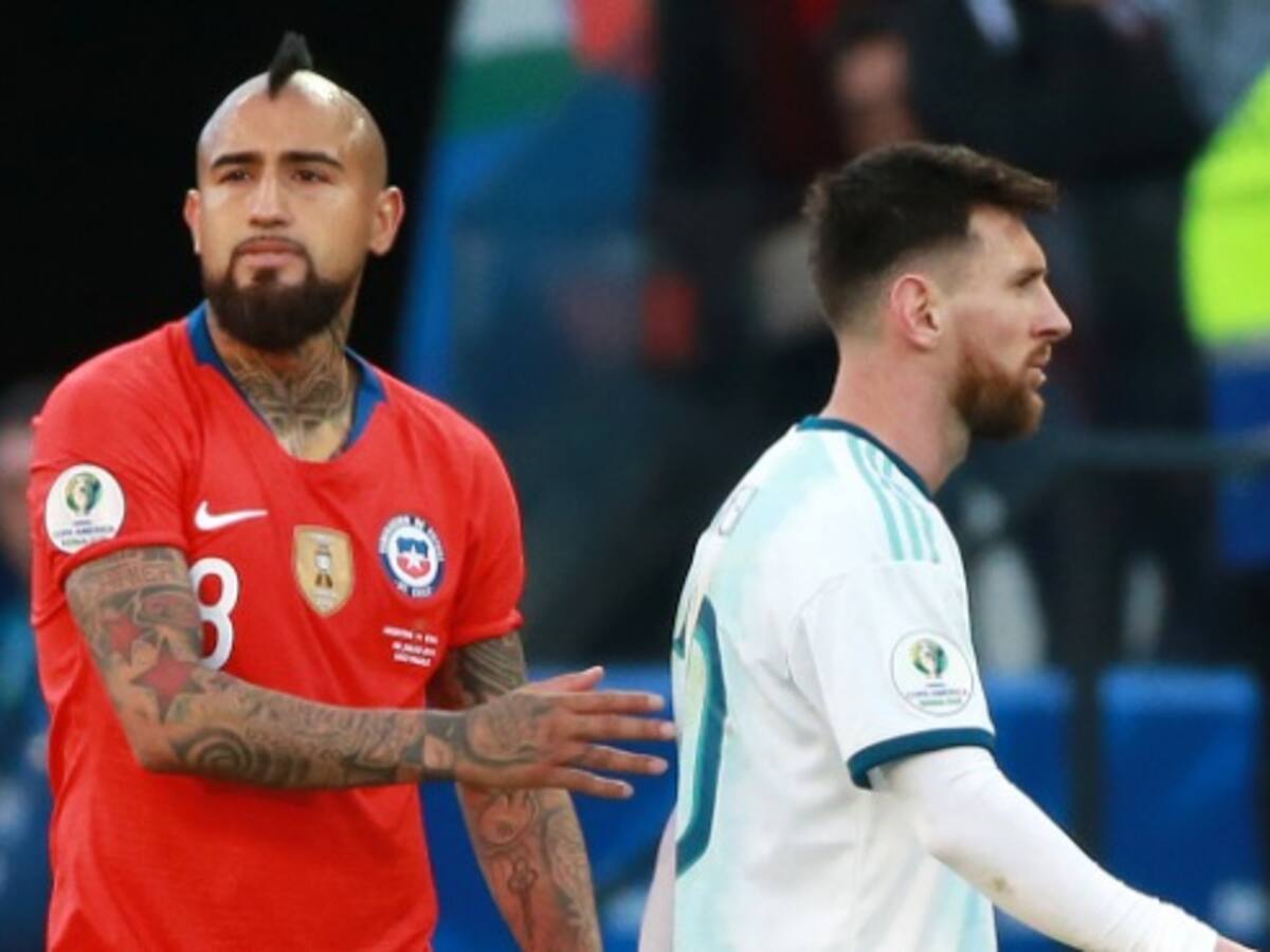 Arturo Vidal indignado con hinchas del PSG por insultos contra Messi: «Esa gente está cada día más loca; atacan siempre al mejor»
