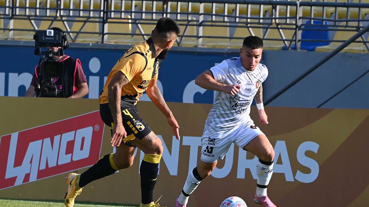 Coquimbo Unido dio dura batalla para vencer a Deportes Limache y meterse en la final de la Supercopa 2026