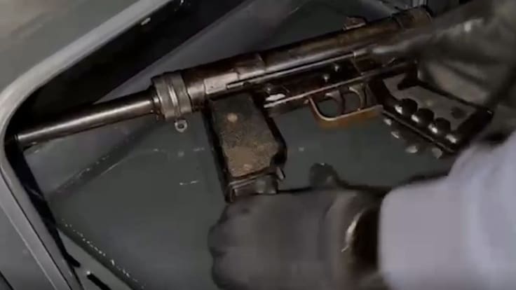 Tenía marcas de la Policía Federal Argentina: PDI incauta subfusil oculto en horno en departamento de La Florida