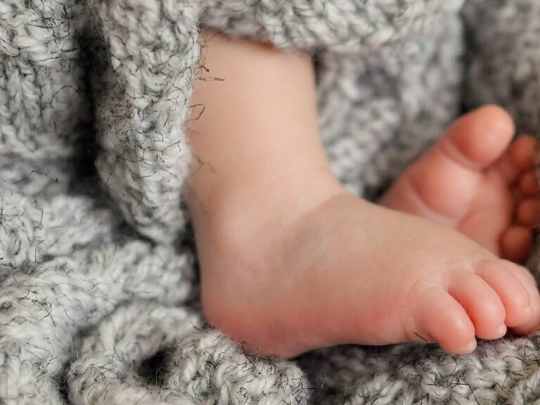 Bebé intoxicada con cocaína estaba a cargo de su hermana mayor