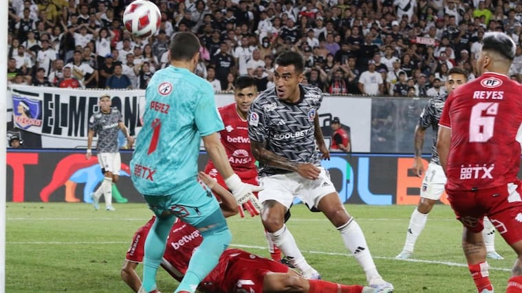 "Adelante tenía que hacer lo que me gusta": Darío Lezcano analiza su debut goleador en Colo Colo tras victoria ante Ñublense