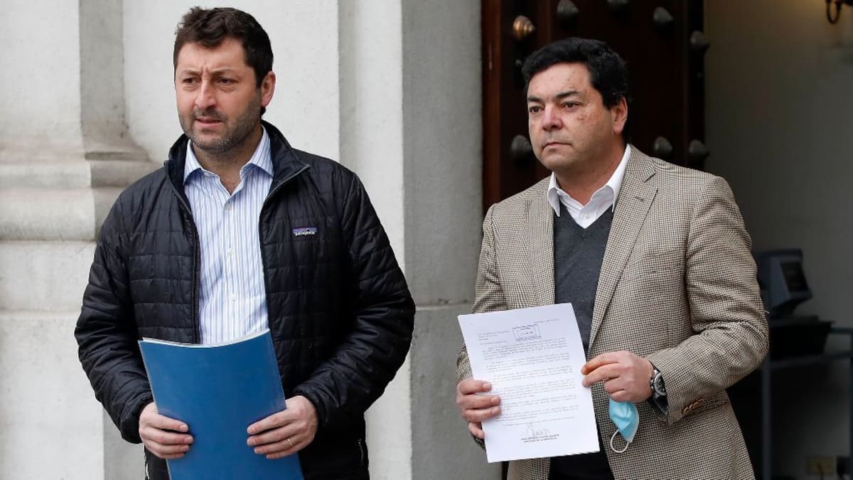 UDI arremete por caso de dineros de Minvu en Antofagasta: presentan querella por fraude al fisco, malversación de fondos públicos y tráfico de influencias