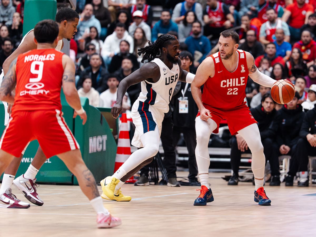 Chile visita a República Dominicana por las clasificatorias al Mundial de Básquetbol 2027: dónde juega, cuándo y quién transmite por TV