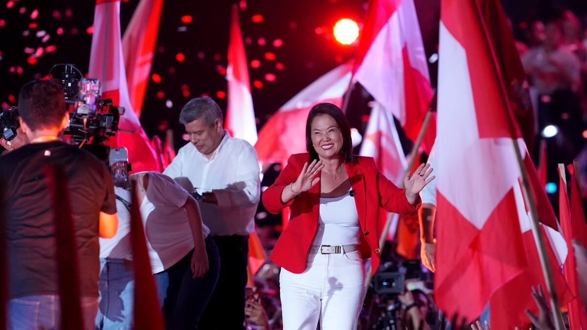 Keiko Fujimori es proclamada oficialmente como nueva presidenta electa de Perú tras una reñida votación
