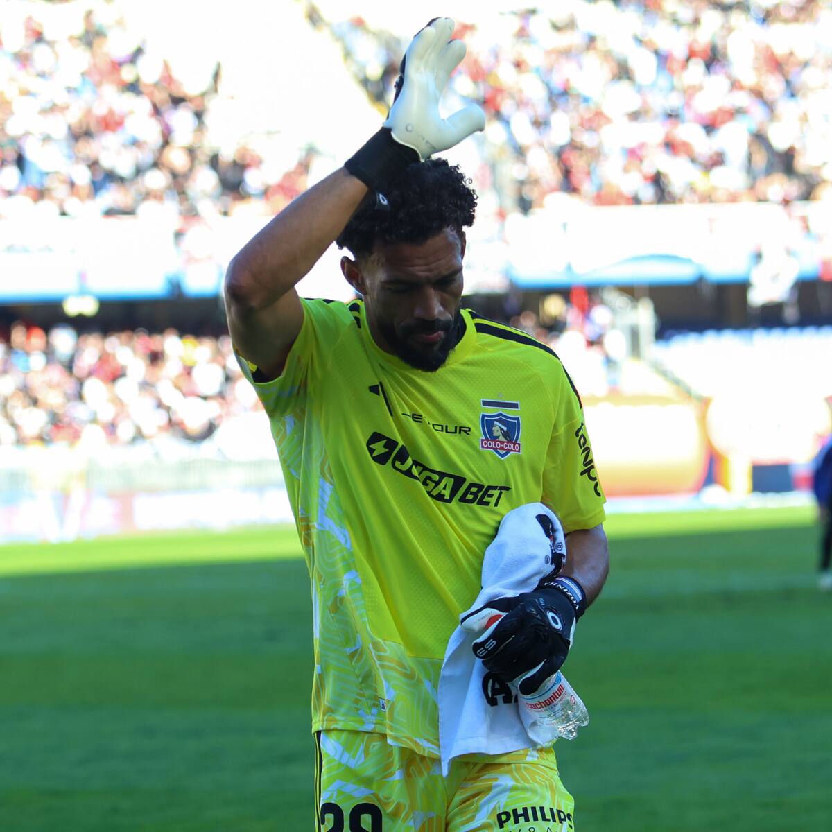 Colo Colo se queda sin Vozinha en una semana clave: el portero ya no está en Chile