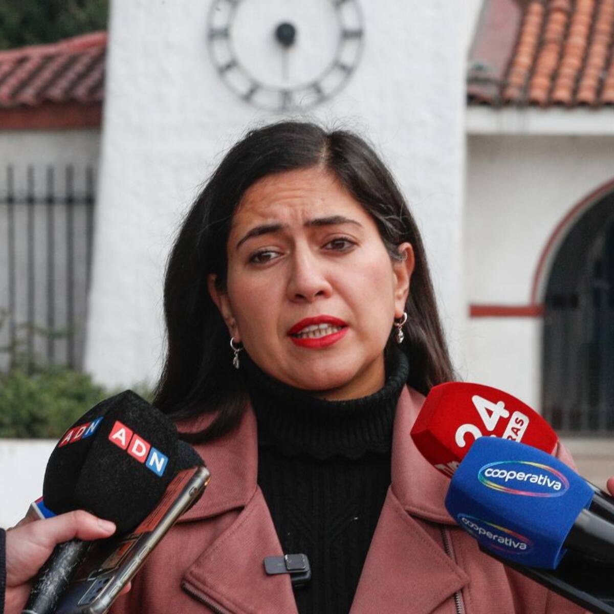 Alcaldesa Karina Delfino critica reunión con Presidente Kast: “Fue un diálogo de sordos”