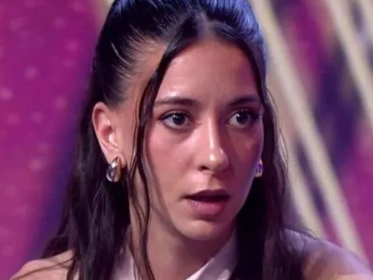 ¡La expulsaron en vivo! Fanática denunciante de Alejandro Sanz es sacada de estelar tras acusarlo de “depredador sexual”
