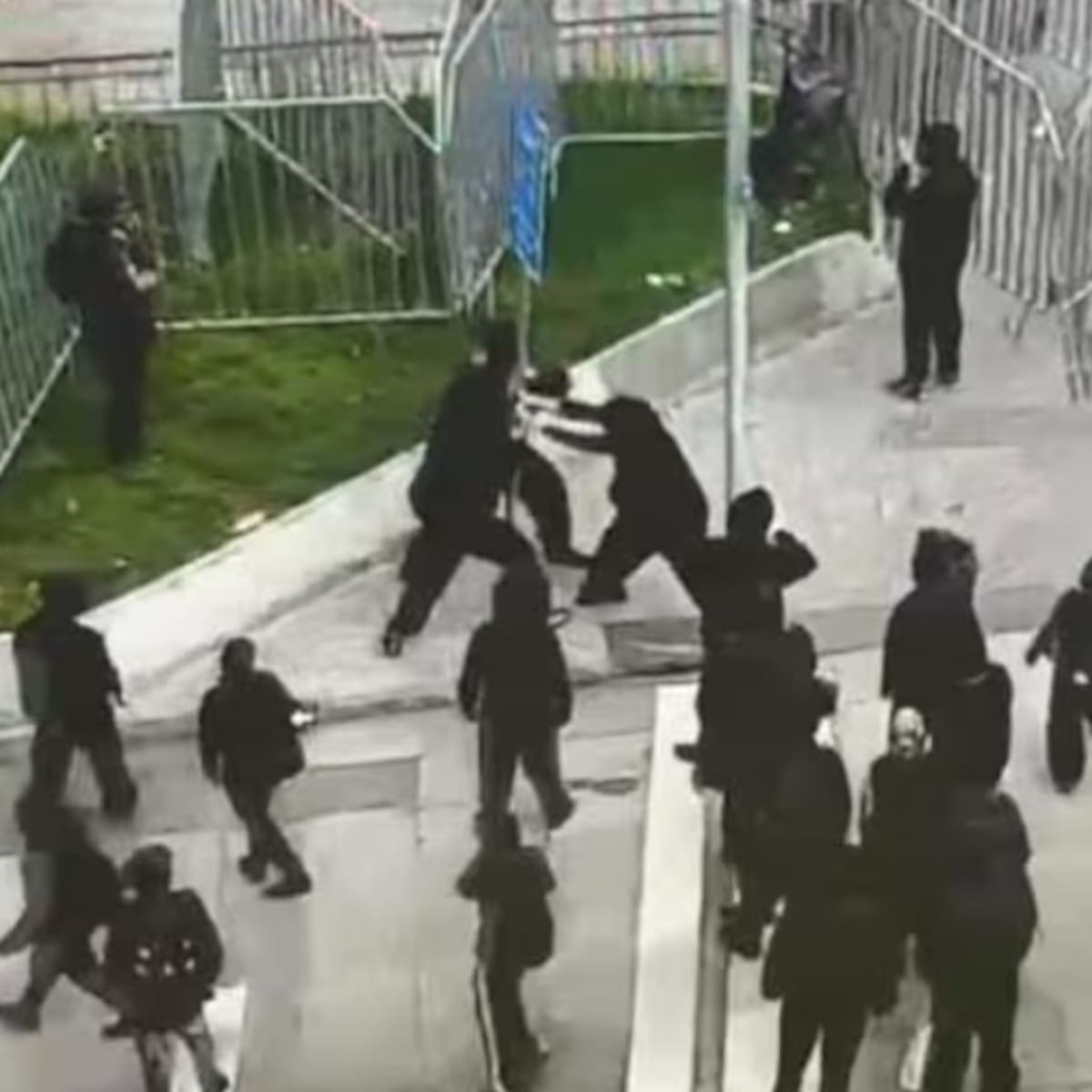 Carabineros informa 17 detenidos en operativo por marcha del 12 de octubre: 14 fueron antes de la convocatoria