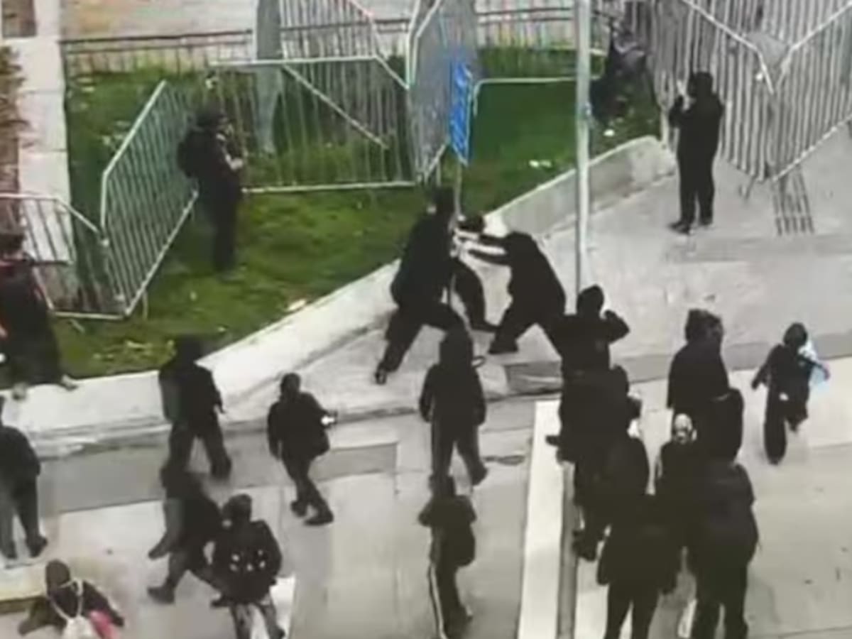 Carabineros informa 17 detenidos en operativo por marcha del 12 de octubre: 14 fueron antes de la convocatoria