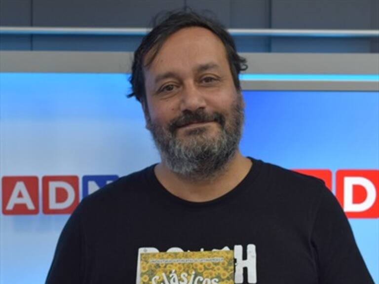 Ricardo Martínez y música AM: «Nunca renegué, a diferencia de los que la toman de placer culpable»