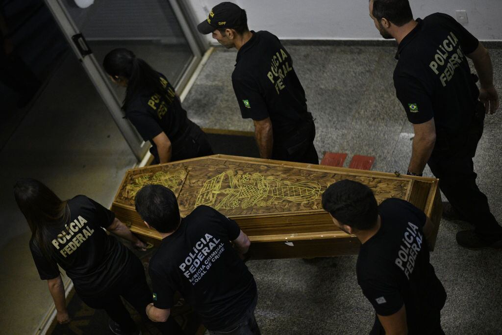 Policía federal custodia los restos encontrados en el Amazona de Brasil
