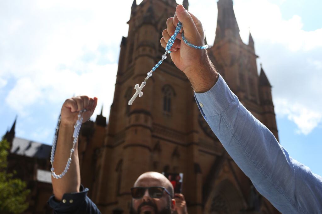 Manifestación contra los abusos sexuales en la iglesia católica en Australia, desarrollada frente a la Catedral Saint Mary’s en la ciudad de Sídney.