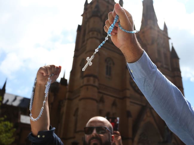 Manifestación contra los abusos sexuales en la iglesia católica en Australia, desarrollada frente a la Catedral Saint Mary’s en la ciudad de Sídney.