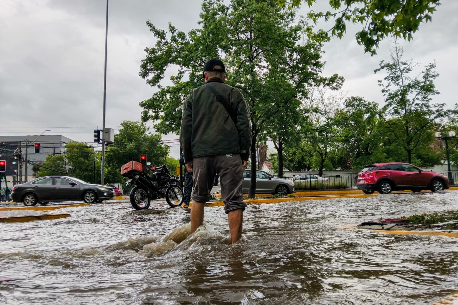 Sorpresiva tormenta en Santiago: experto explica fenómeno que golpeó a la región Metropolitana