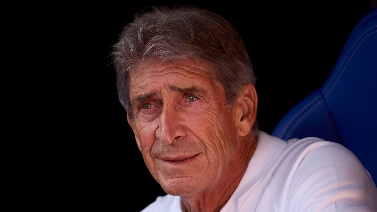 Manuel Pellegrini recibió la sorpresiva visita de un exentrenador de Colo Colo en la práctica del Betis