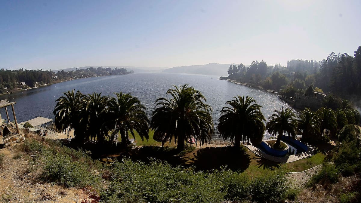 Contraloría alerta por grave deterioro del Lago Vichuquén y ordena reforzar su protección ambiental