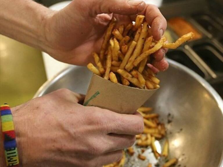 «Amarillas como el sol»: Pequeño emociona con oda a las papas fritas