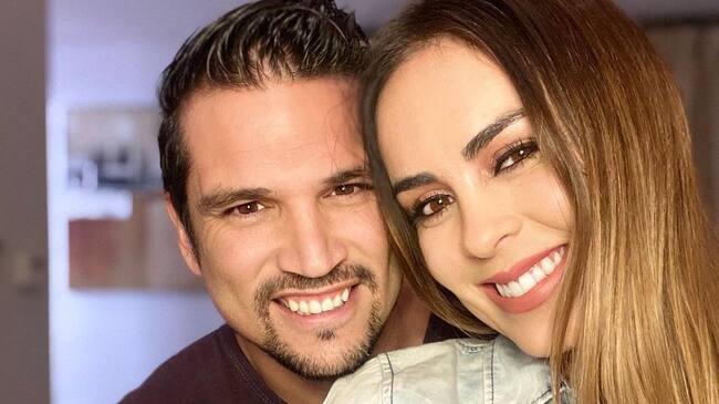 Mark González y Maura Rivera