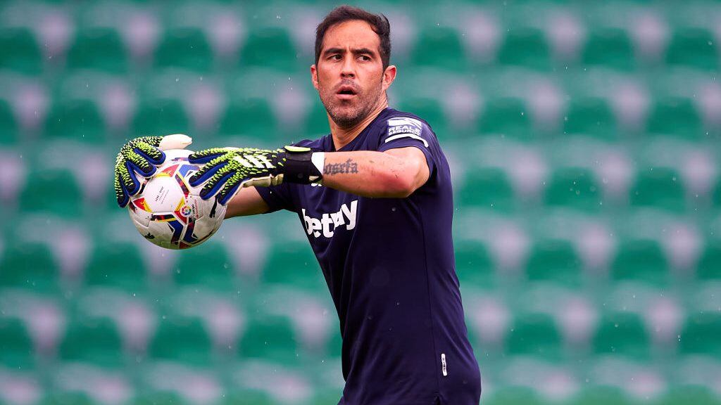 ELCHE, SPAIN - APRIL 04: Claudio Bravo of Real Betis warms up prior to the La Liga Santander match between Elche CF and Real Betis at Estadio Martinez Valero on April 04, 2021 in Elche, Spain. Sporting stadiums around Spain remain under strict restrictions due to the Coronavirus Pandemic as Government social distancing laws prohibit fans inside venues resulting in games being played behind closed doors. (Photo by Francisco MaciaQuality Sport Images/Getty Images)