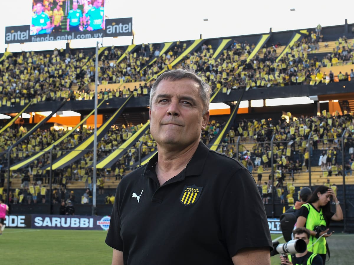 “Es un golero de jerarquía; muchos años en Colo Colo y titular en Chile”: DT de Peñarol se rinde ante Brayan Cortés