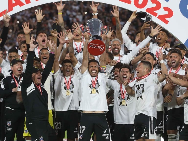 Colo Colo aumenta precios de sus abonos para la temporada 2023