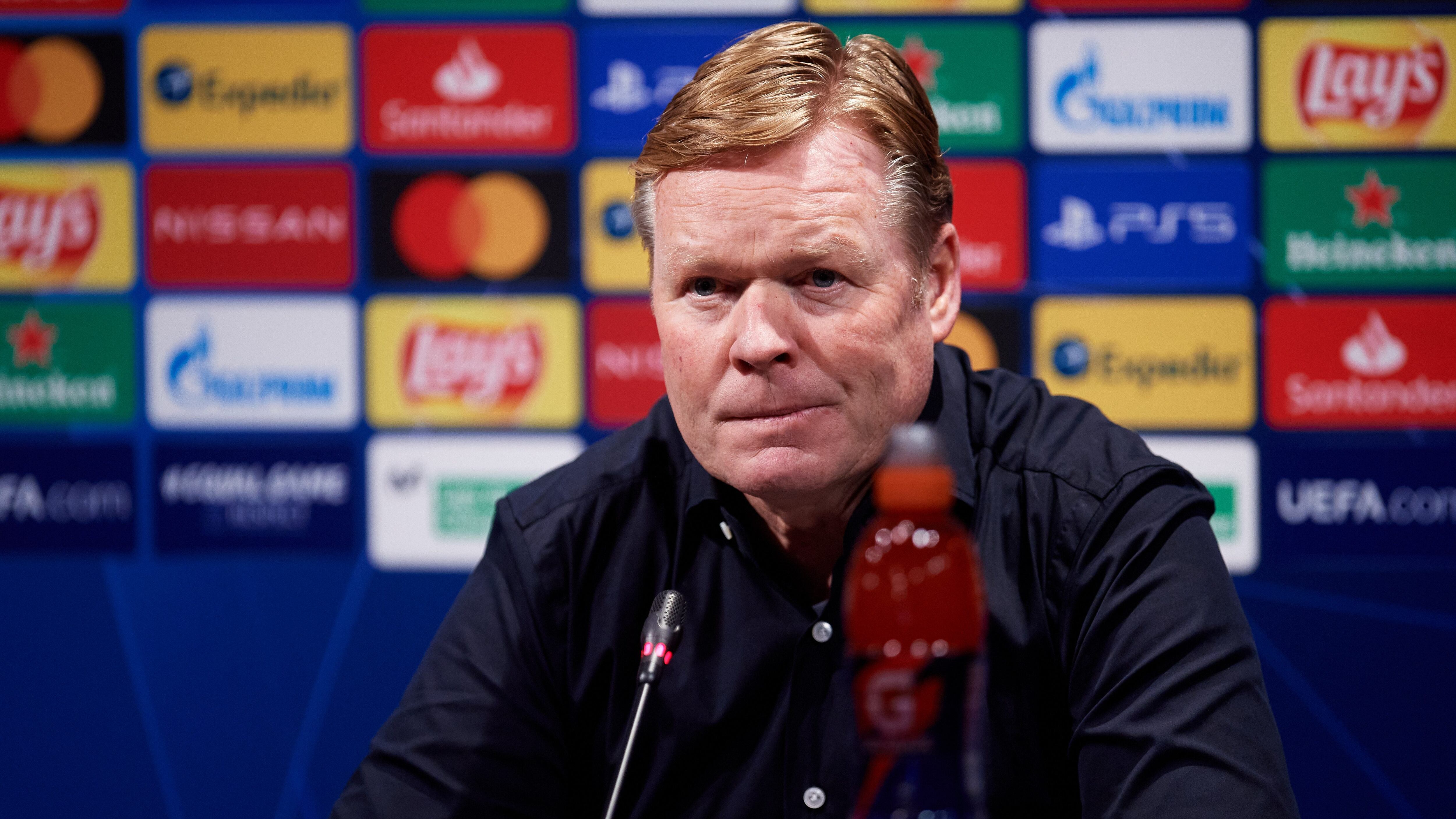 BARCELONA, SPAIN - FEBRUARY 16: Head Coach Ronald Koeman of FC Barcelona attends the media during the press conference following the UEFA Champions League Round of 16 match between FC Barcelona and Paris Saint-Germain at Camp Nou on February 16, 2021 in Barcelona, Spain. Sporting stadiums around Spain remain under strict restrictions due to the Coronavirus Pandemic as Government social distancing laws prohibit fans inside venues resulting in games being played behind closed doors.  (Photo by Alex Caparros - UEFA/UEFA via Getty Images)