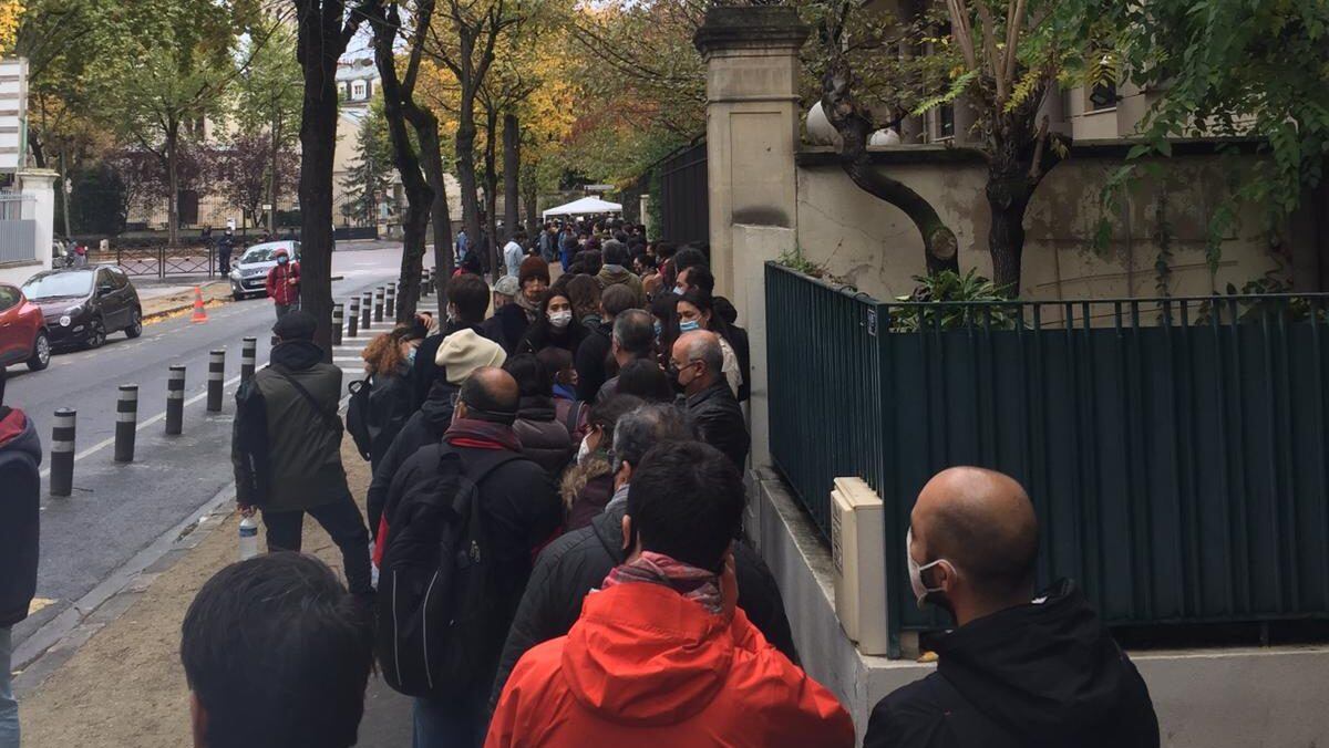 Chilenos votan en Paris, Francia