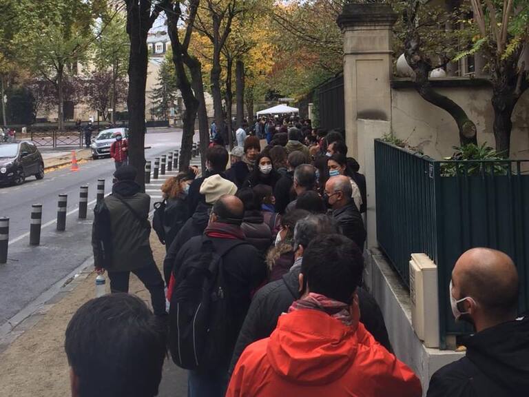 Chilenos votan en Paris, Francia