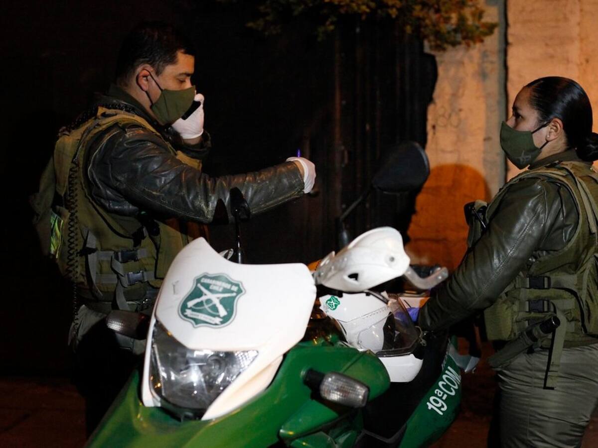 Carabineros detuvo a mujer con Covid-19 afuera de sucursal de BancoEstado