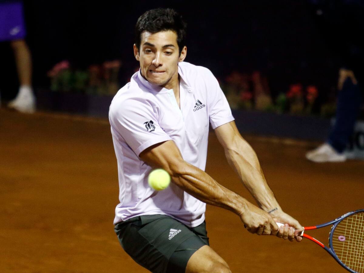 Cristian Garin jugará cuartos de final en Estoril en el primer turno del viernes