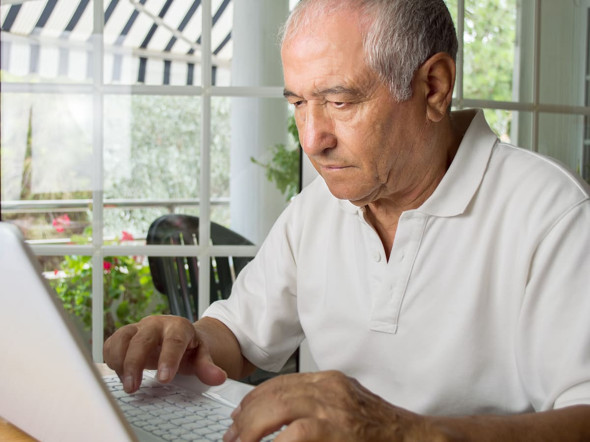 ¿Tienes más de 55 años y buscas trabajo? Llega a Chile la feria online de empleos para personas mayores