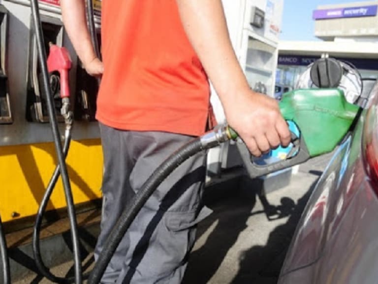 Desde ENAP informaron que nuevamente subirá el precio de los combustibles en el país