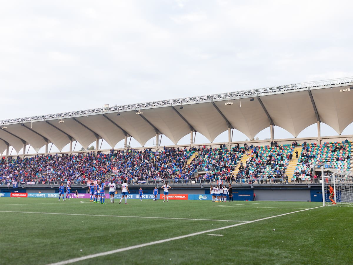 Autoridades niegan hinchas de la U en La Florida a un día del duelo ante Audax: fanáticos azules ya habían comprado entradas