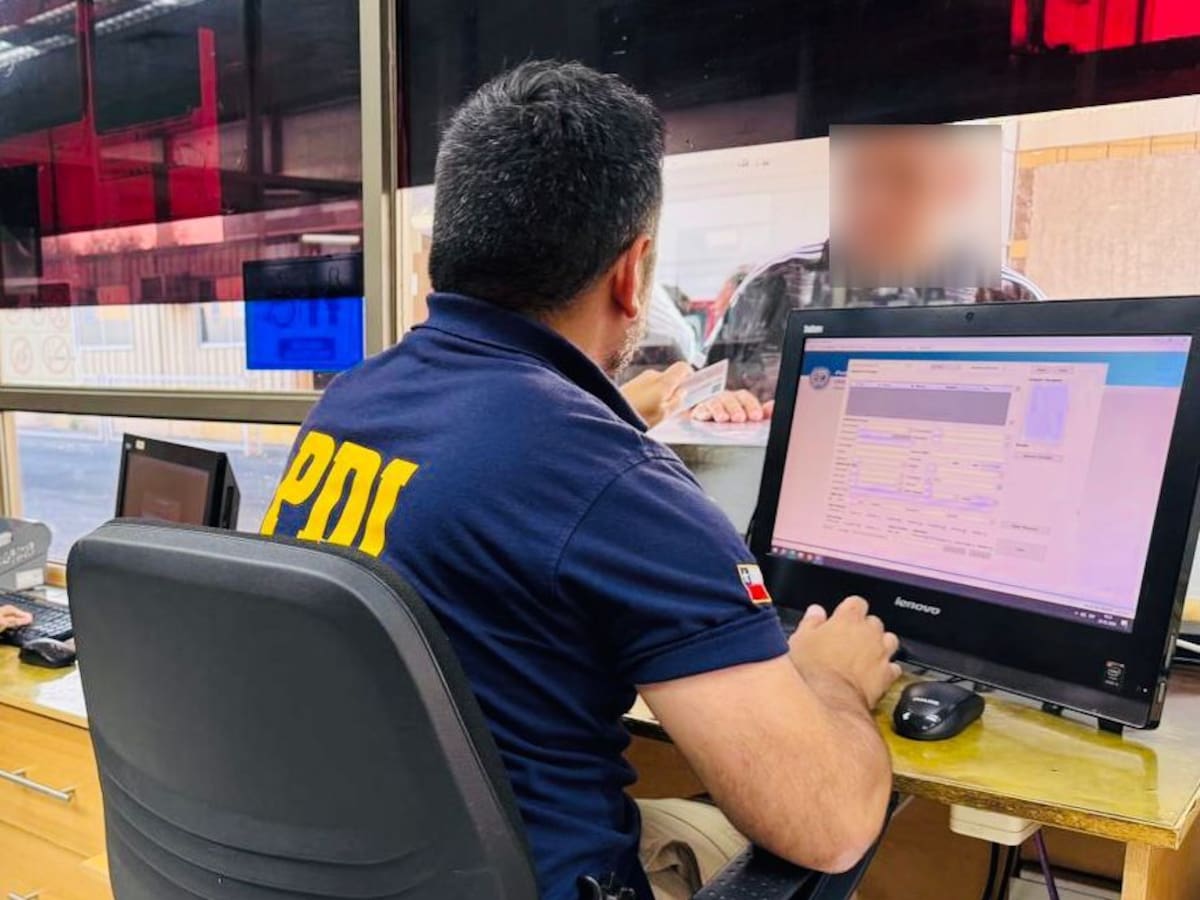 Ejército y PDI detienen en la frontera de Arica a colombiano que intentaba ingresar clandestinamente al país: tenía órdenes de detención por secuestro