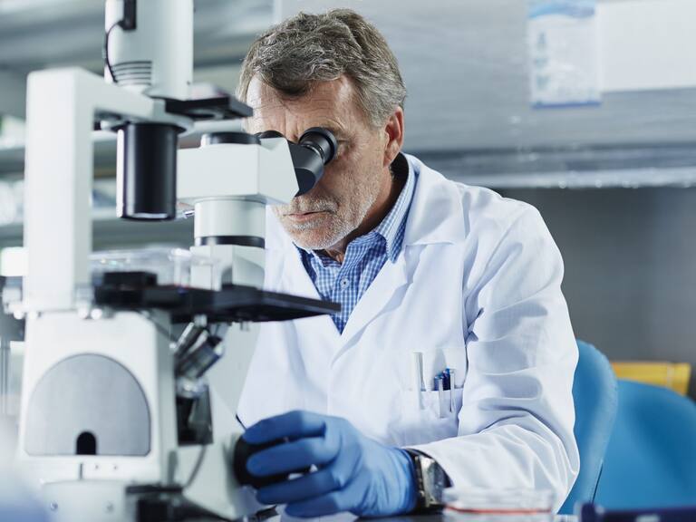 Pensemos Chile: Analizamos el proceso de vacunación en menores de edad junto al ministro de Ciencias y el rector de la UC