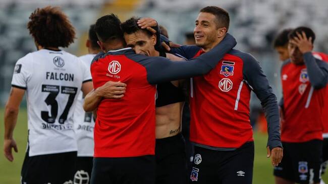 19 de Noviembre del 2020/SANTIAGOPablo Mouche(c) celebra su primer gol y el 1 a 0 de su equipo ,durante el partido valido por la Decimonovena fecha del Campeonato Nacional AFP PlanVital 2020, entre Colo Colo vs Audax Italiano, disputado en el Estadio Monumental.
FOTO:FRANCISCO LONGA/AGENCIAUNO