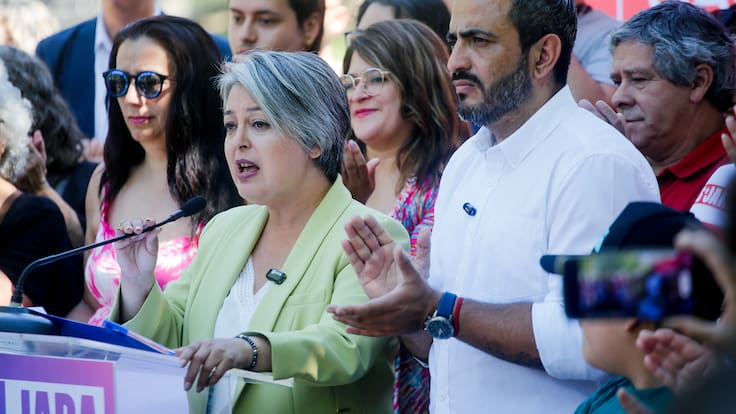 Jara emplaza a Kast por seguridad: “Para combatir el crimen organizado no hay que estar escondido detrás de un vidrio”