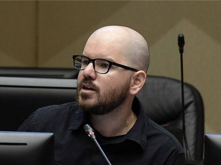 Jackson: Es muy grave que el principal emisor de fake news sea precisamente el Presidente