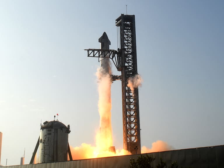 Cuarto vuelo de prueba del cohete “Starship” de SpaceX completa por primera vez un viaje sin explotar (revisa aquí el video)