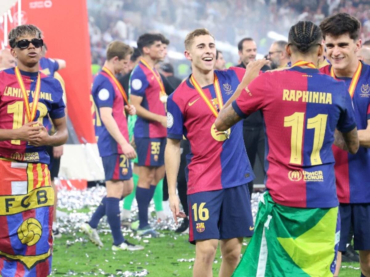 Captan a jugadores del Barcelona al ritmo de una canción chilena tras ganar la Supercopa: “Lamine Yamal sacó los pasos prohibidos”