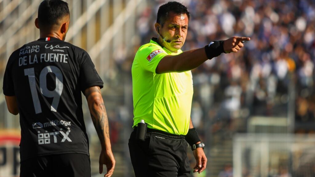 Julio Bascuñán y su retiro del arbitraje: "Es triste un poco, pero terminamos donde todos quisiéramos estar, en un Mundial"