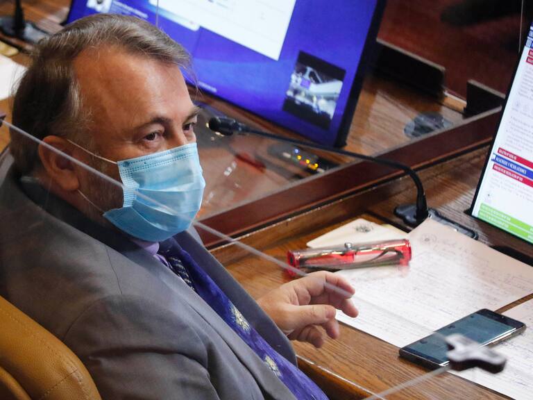 14 DE OCTUBRE DE 2020/VALPARAISOEl diputado Pepe Auth, durante la sesion de la Camara de Diputados, citada para discutir el proyecto de ley que reajusta el ingreso minimo mensual.
FOTO: LEONARDO RUBILAR CHANDIA/AGENCIAUNO