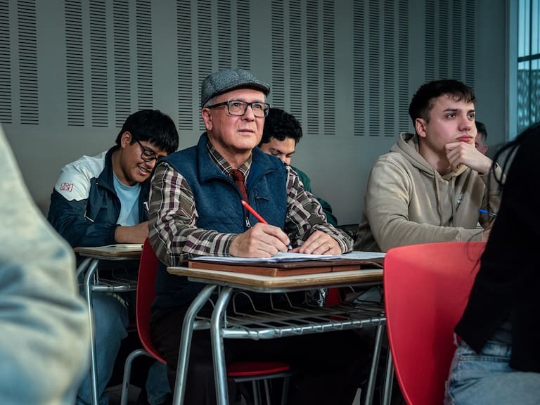 INACAP lanza becas con 100% y 50% de descuento para personas desde los 50 años